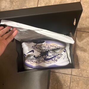 Nike Kids White & Purple Number-Print Basketball Sneakers